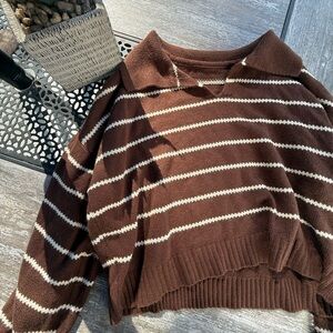 Brown Striped Cropped Sweater 🤍